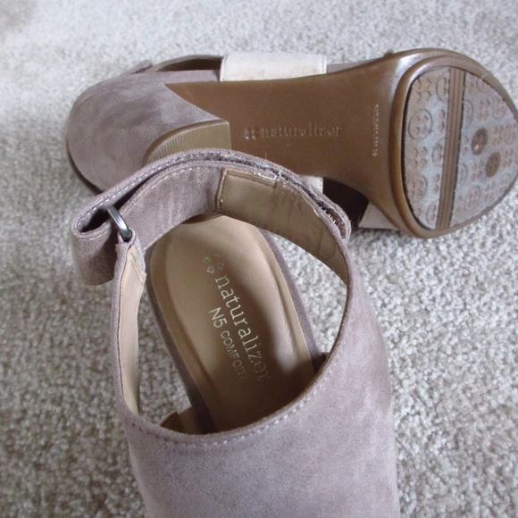 Naturalizer two toned open toed pumps - Picture 3 of 6